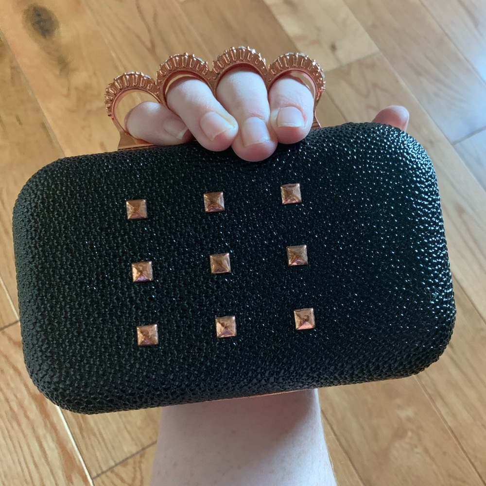 Small clutch